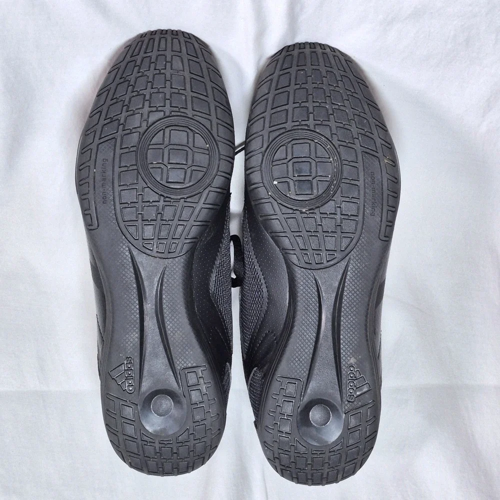 Adidas‎ Predator indoor shoes black lace up womens 7.5